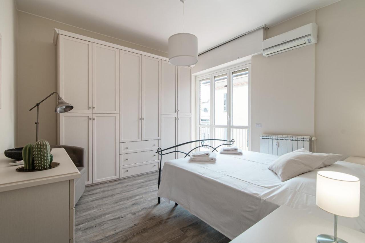 Lovely Suite With Private Parking In Como Eksteriør bilde